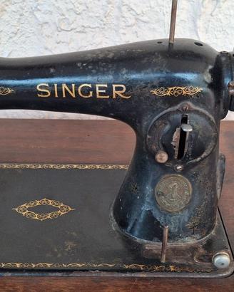 Singer antica con libretti originali