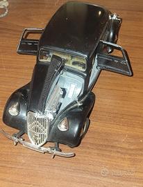 Modellino macchinina citroën vintage in scala 1:24