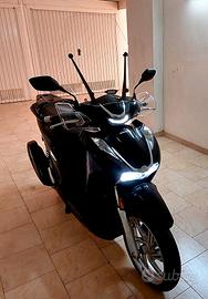 Honda sh 350 i.e. ABS black edition 