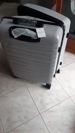2 valigie rigide nuove