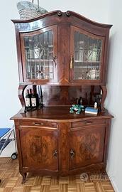 Credenza con vetrina d’epoca