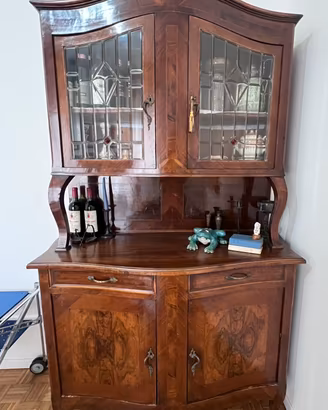 Credenza con vetrina d’epoca