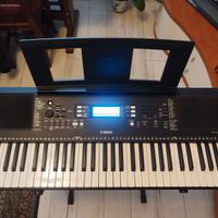 Tastiera Yamaha PSR-E373
