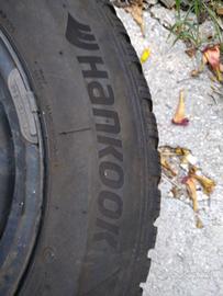 Cerchi R15 e gomme invernali Hankook 