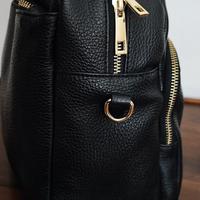 borsa bauletto Elisendra in pelle martellata nera