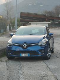Clio a GPL ncl.passaggiio a 5900€.auto perfetta.