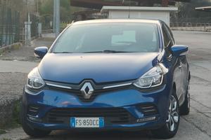 Clio a GPL ncl.passaggiio a 5900€.auto perfetta.