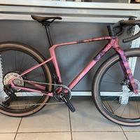 CUBE NUROAD C62 EX  MIS.XS