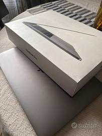 MacBook Pro 15” 2018 i7 6-core 16GB RAM 512GB