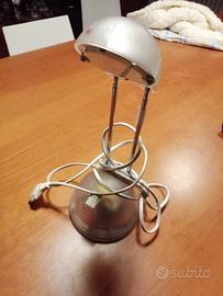 Lampada da scrivania 