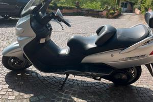 Suzuki burgman 400