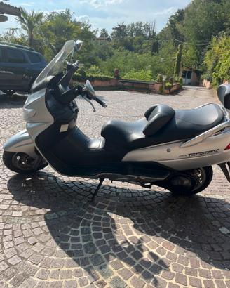 Suzuki burgman 400