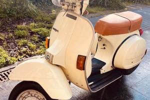 Vespa d'epoca Piaggio px 125
