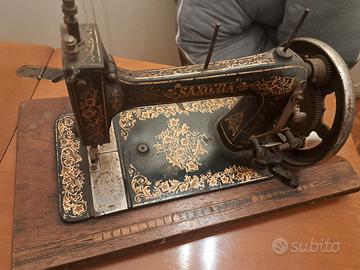 macchina per cucire Singer a manovella