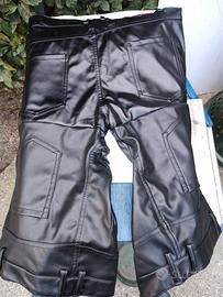 pantaloncini in simil pelle 