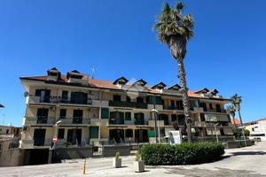 MANSARDA A GIUGLIANO IN CAMPANIA