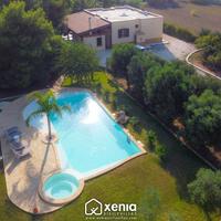 Villa con piscina e pineta a 400m dalla spiaggia