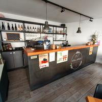 bancone bar e retrobanco
