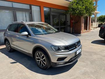 Volkswagen Tiguan 2.0 TDI SCR Business BlueMotion 