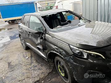 Peugeot 3008 sinistrata