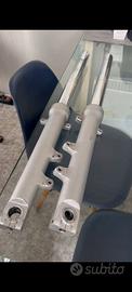 Disponibili pezzi di ricambio per Honda hornet
