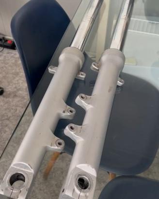 Disponibili pezzi di ricambio per Honda hornet