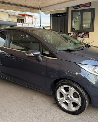 Ford Fiesta 1.4 TDCi 70CV 5 porte Titanium
