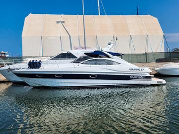 Pershing 37 – 2x Yanmar 370
