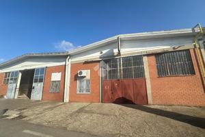 CAPANNONE A TREZZANO SUL NAVIGLIO