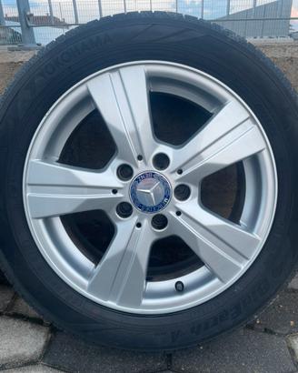Cerchi in lega R16 con gomme estive