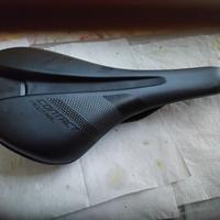 sellino bicicletta da corsa giant