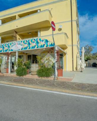 NEGOZIO A GOLFO ARANCI