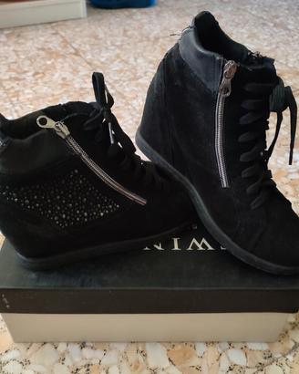 Scarpa scamosciata con brillantini - nr 39