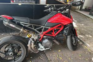 Hypermotard 950