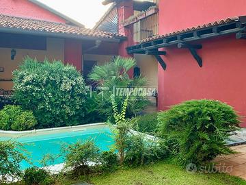 VILLA INDIPENDENTE CON GIARDINO E PISCINA!