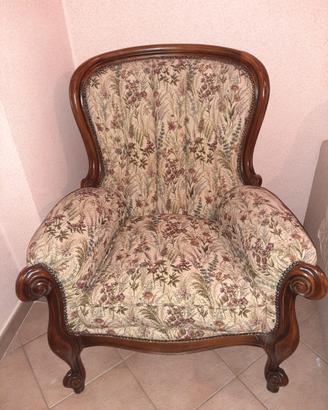 2 poltrone con struttura in legno