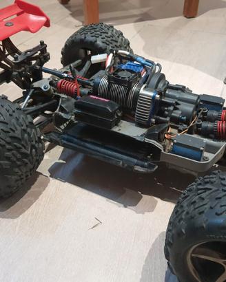 Traxxas E-Revo 1:10 brushless 6S + 4 batterie + Ac