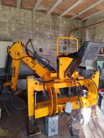 Retroescavatore per Trattore