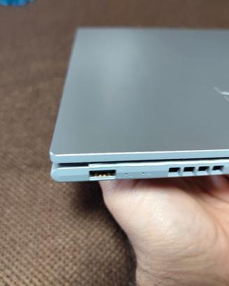 notebook Asus vivobook 16 pollici 