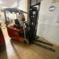 Carrello elevatore Bt