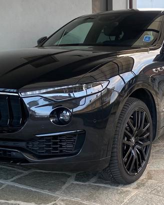 Maserati Levante 3.0 V6 Granlusso 275cv auto my20