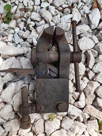 antica morsa da banco 