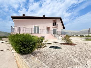 VILLA SINGOLA A SCURCOLA MARSICANA