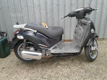 Smembro per ricambi Kymco People 250