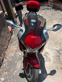 Honda vfr 1200