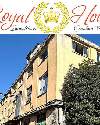 Immobile di 950 m² con più di 5 locali a Genova