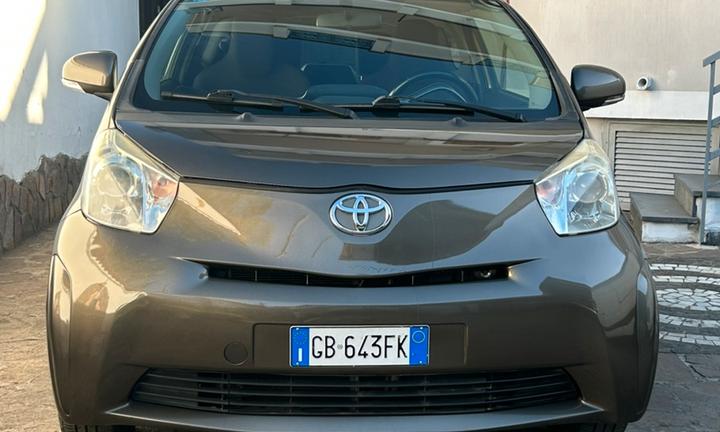 Toyota IQ