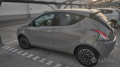 Lancia Ypsilon Alberta Ferretti Hybrid - 2023