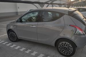 Lancia Ypsilon Alberta Ferretti Hybrid - 2023