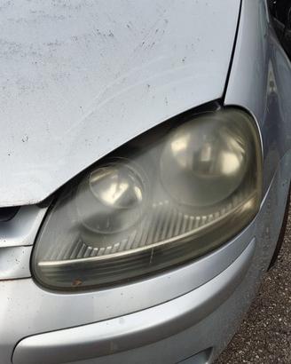 Proiettore sinistro VOLKSWAGEN GOLF 5 del 2004